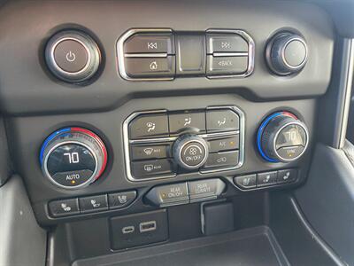 2023 Chevrolet Suburban Premier   - Photo 16 - Goshen, IN 46526