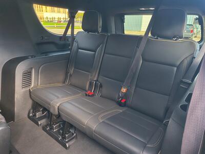 2023 Chevrolet Suburban Premier   - Photo 23 - Goshen, IN 46526