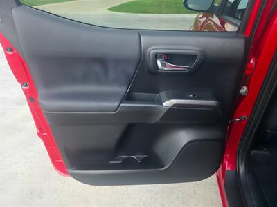2021 Toyota Tacoma TRD Sport   - Photo 23 - Goshen, IN 46526