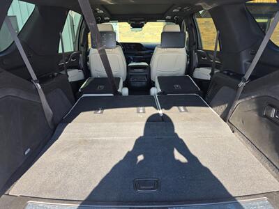 2021 Cadillac Escalade Sport - Photo 33 - Goshen, IN 46526