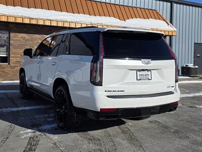 2021 Cadillac Escalade Sport - Photo 4 - Goshen, IN 46526