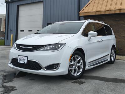 2018 Chrysler Pacifica Touring L Plus - Photo 2 - Goshen, IN 46526