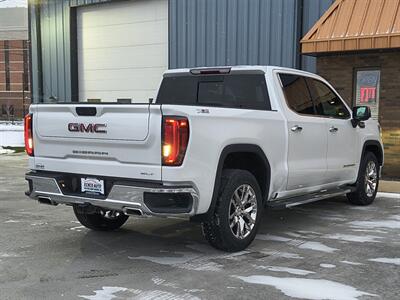 2021 GMC Sierra 1500 SLT   - Photo 6 - Goshen, IN 46526
