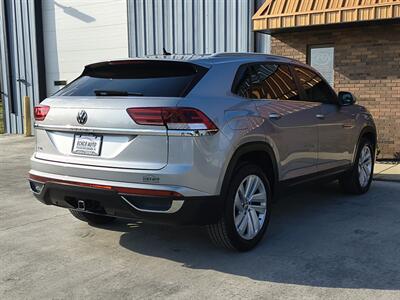 2021 Volkswagen Atlas Cross Sport V6 SE   - Photo 6 - Goshen, IN 46526
