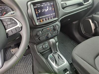 2023 Jeep Renegade Latitude   - Photo 15 - Goshen, IN 46526