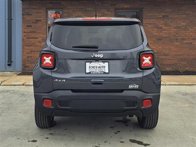 2023 Jeep Renegade Latitude   - Photo 4 - Goshen, IN 46526