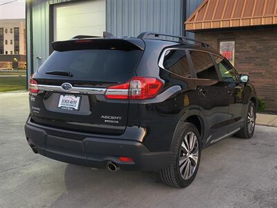 2022 Subaru Ascent Limited 7-Passenger   - Photo 6 - Goshen, IN 46526