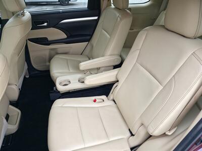 2018 Toyota Highlander XLE   - Photo 22 - Goshen, IN 46526