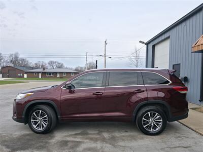 2018 Toyota Highlander XLE   - Photo 3 - Goshen, IN 46526
