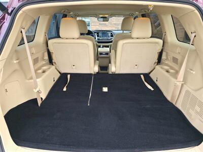 2018 Toyota Highlander XLE   - Photo 25 - Goshen, IN 46526