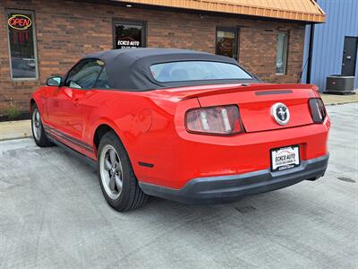 2010 Ford Mustang V6  Convertible - Photo 3 - Goshen, IN 46526