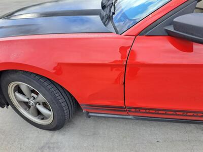 2010 Ford Mustang V6  Convertible - Photo 13 - Goshen, IN 46526