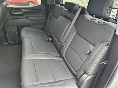 2025 GMC Sierra 1500 SLT   - Photo 25 - Goshen, IN 46526