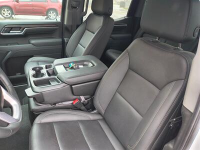 2025 GMC Sierra 1500 SLT   - Photo 13 - Goshen, IN 46526