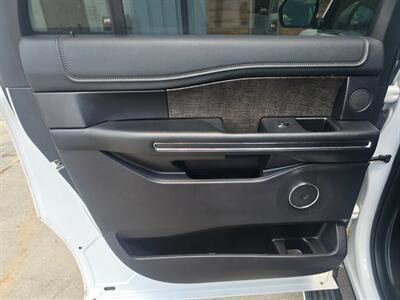 2019 Ford Expedition MAX Limited   - Photo 27 - Goshen, IN 46526
