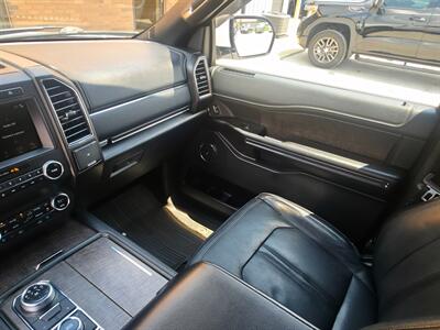 2019 Ford Expedition MAX Limited   - Photo 13 - Goshen, IN 46526