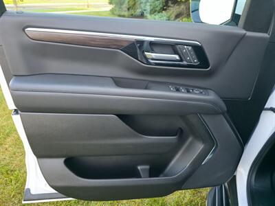 2025 Chevrolet Tahoe LT   - Photo 21 - Goshen, IN 46526