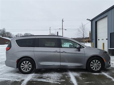 2017 Chrysler Pacifica Touring Plus   - Photo 7 - Goshen, IN 46526