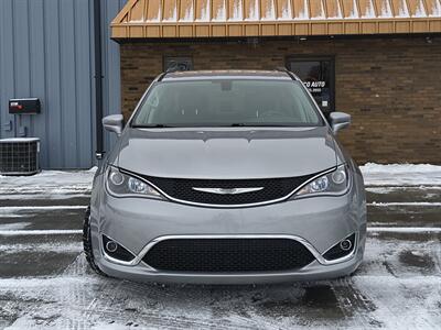2017 Chrysler Pacifica Touring Plus   - Photo 9 - Goshen, IN 46526