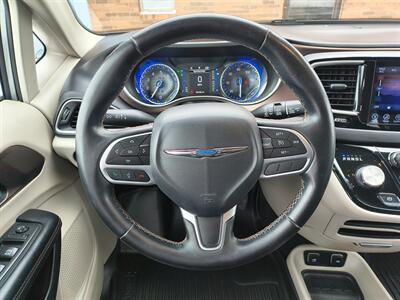 2017 Chrysler Pacifica Touring Plus   - Photo 13 - Goshen, IN 46526