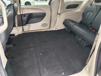 2017 Chrysler Pacifica Touring Plus   - Photo 25 - Goshen, IN 46526