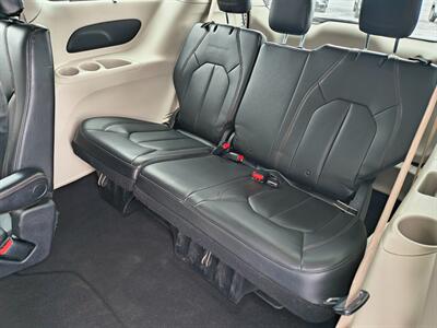 2017 Chrysler Pacifica Touring Plus   - Photo 24 - Goshen, IN 46526