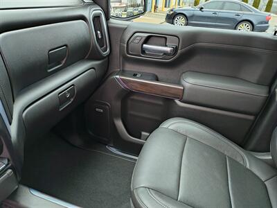 2019 GMC Sierra 1500 SLT   - Photo 17 - Goshen, IN 46526