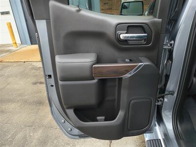 2019 GMC Sierra 1500 SLT   - Photo 22 - Goshen, IN 46526