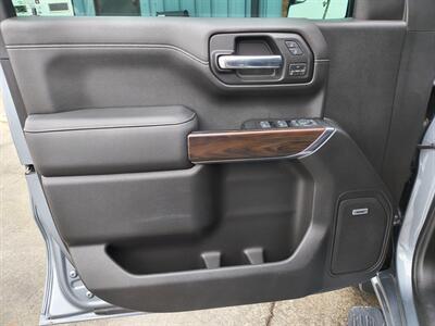 2019 GMC Sierra 1500 SLT   - Photo 19 - Goshen, IN 46526