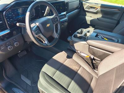 2024 Chevrolet Silverado 1500 LT   - Photo 10 - Goshen, IN 46526
