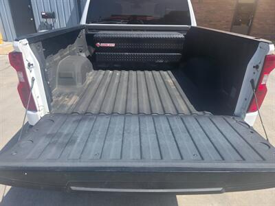 2020 Chevrolet Silverado 1500 LT   - Photo 25 - Goshen, IN 46526