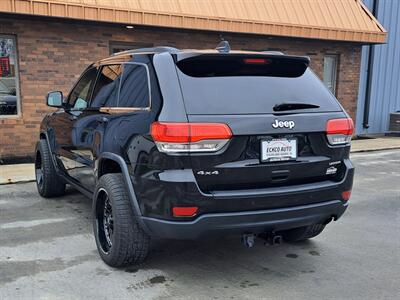 2017 Jeep Grand Cherokee Laredo   - Photo 3 - Goshen, IN 46526