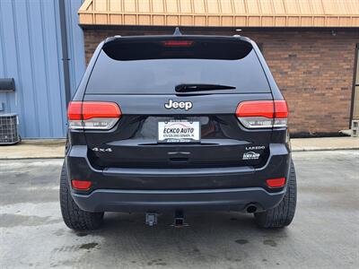 2017 Jeep Grand Cherokee Laredo   - Photo 4 - Goshen, IN 46526