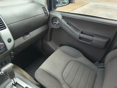 2014 Nissan Xterra PRO-4X   - Photo 15 - Goshen, IN 46526