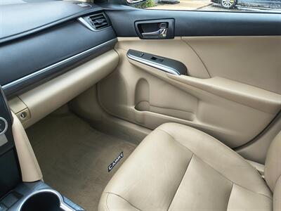 2014 Toyota Camry Hybrid XLE   - Photo 15 - Goshen, IN 46526