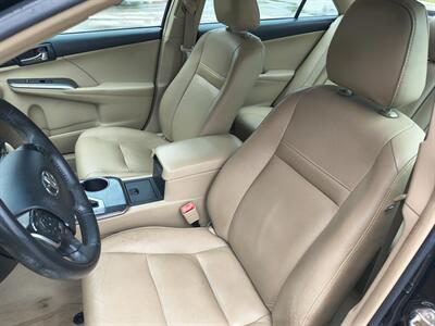 2014 Toyota Camry Hybrid XLE   - Photo 12 - Goshen, IN 46526