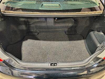 2014 Toyota Camry Hybrid XLE   - Photo 23 - Goshen, IN 46526