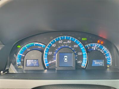 2014 Toyota Camry Hybrid XLE   - Photo 11 - Goshen, IN 46526