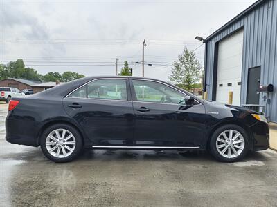 2014 Toyota Camry Hybrid XLE   - Photo 7 - Goshen, IN 46526