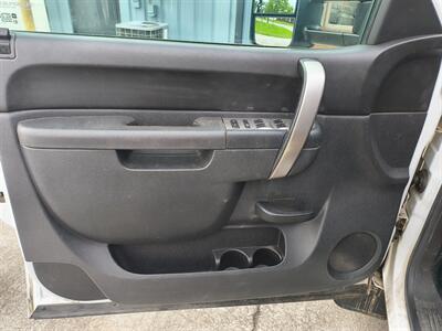 2013 Chevrolet Silverado 2500HD LT   - Photo 24 - Goshen, IN 46526