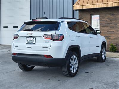 2024 Jeep Compass Latitude   - Photo 6 - Goshen, IN 46526