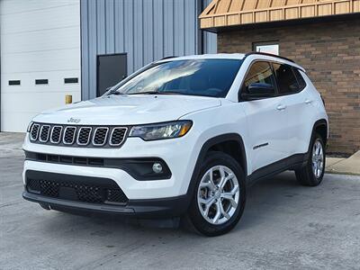 2024 Jeep Compass Latitude   - Photo 2 - Goshen, IN 46526