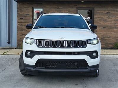 2024 Jeep Compass Latitude   - Photo 9 - Goshen, IN 46526