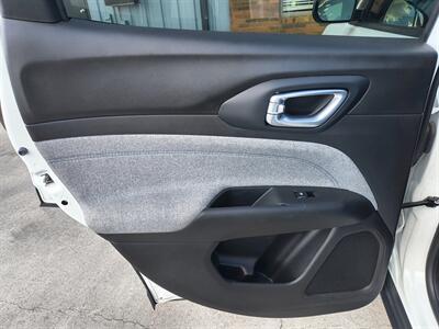 2024 Jeep Compass Latitude   - Photo 26 - Goshen, IN 46526