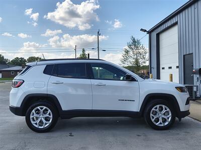 2024 Jeep Compass Latitude   - Photo 7 - Goshen, IN 46526