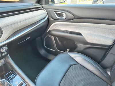 2024 Jeep Compass Latitude   - Photo 20 - Goshen, IN 46526