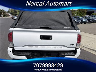 2017 Toyota Tacoma SR5 V6   - Photo 6 - Vacaville, CA 95687