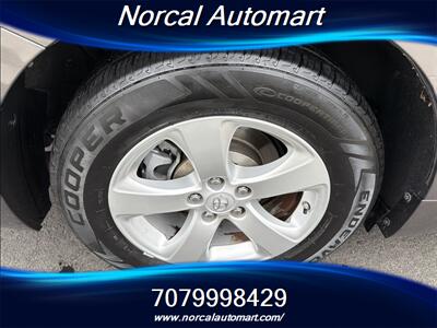 2014 Toyota Sienna LE 8-Passenger   - Photo 16 - Vacaville, CA 95687