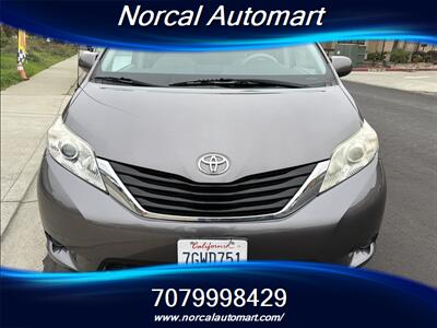 2014 Toyota Sienna LE 8-Passenger   - Photo 2 - Vacaville, CA 95687