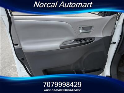 2016 Toyota Sienna LE 8-Passenger - Photo 12 - Vacaville, CA 95687